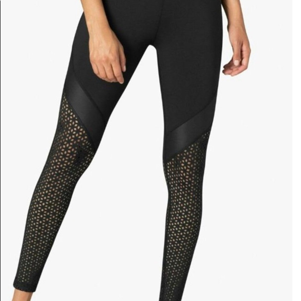 Alo Laser Cut 7/8 leggings